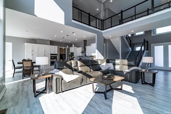 $1,250,000 | 120 Lane 270A Hamilton Lake, Hamilton, IN 46742