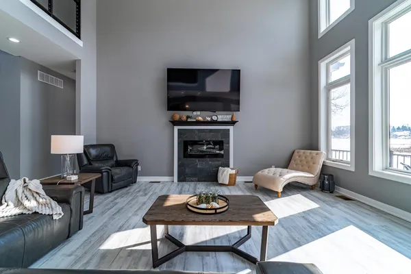 $1,250,000 | 120 Lane 270A Hamilton Lake, Hamilton, IN 46742