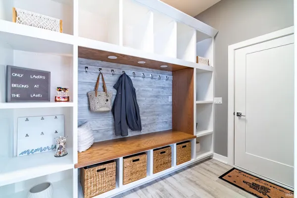 $1,250,000 | 120 Lane 270A Hamilton Lake, Hamilton, IN 46742