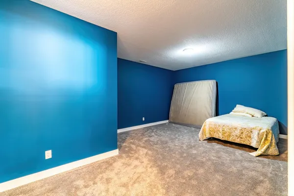 $1,250,000 | 120 Lane 270A Hamilton Lake, Hamilton, IN 46742