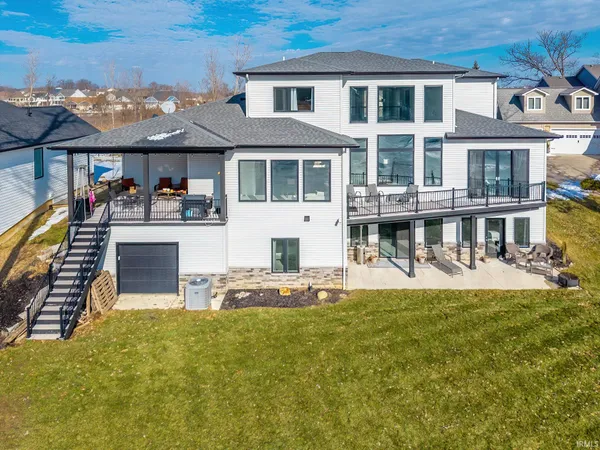 $1,250,000 | 120 Lane 270A Hamilton Lake, Hamilton, IN 46742