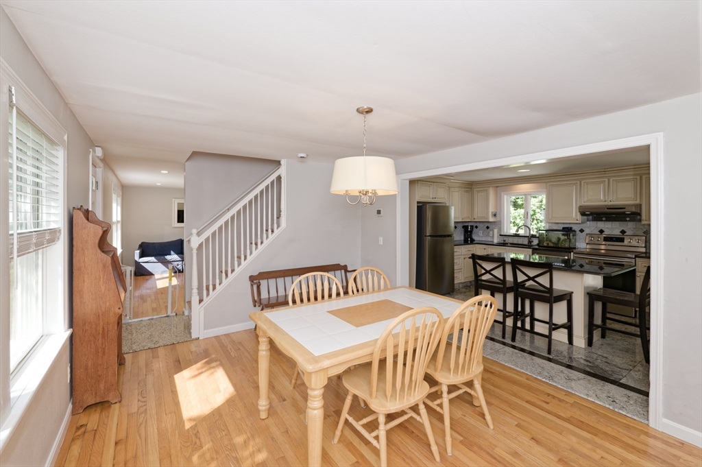24 Woodland Road Uxbridge, MA 01569 - Photo 5 of 35