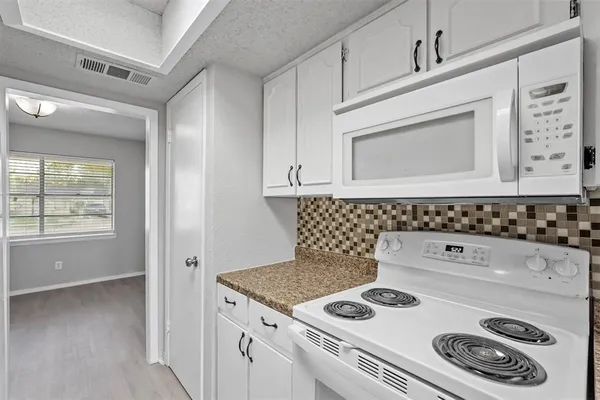 $1,875 | 805 North Shore Drive, Garland, TX 75040