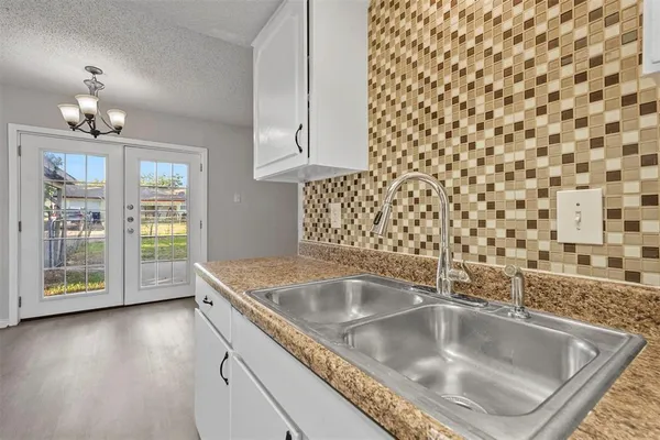 $1,875 | 805 North Shore Drive, Garland, TX 75040