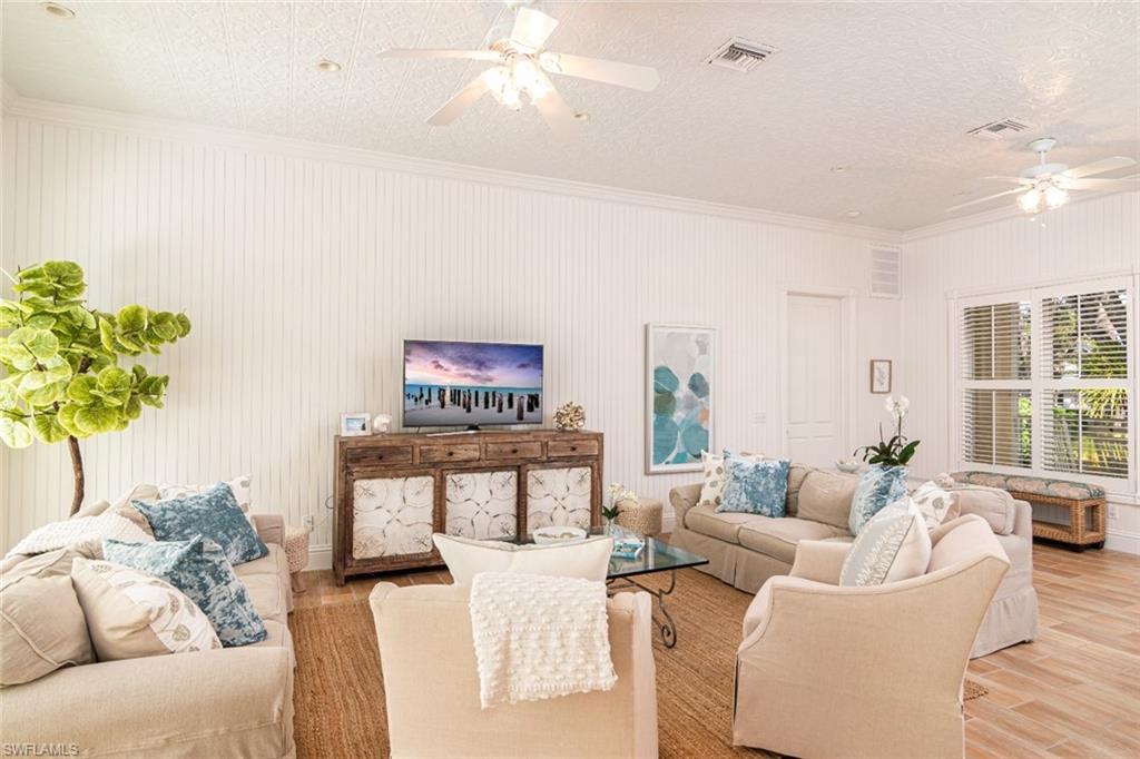 362 2nd Avenue North Naples, FL 34102 - Photo 11 of 38