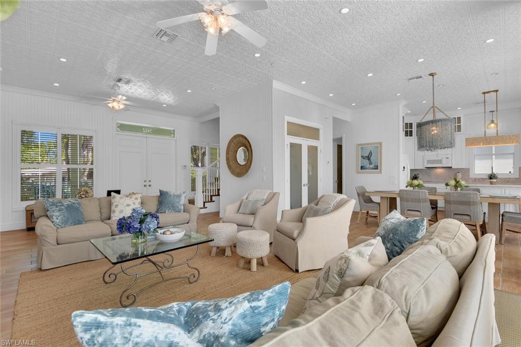 362 2nd Avenue North Naples, FL 34102 - Photo 13 of 38