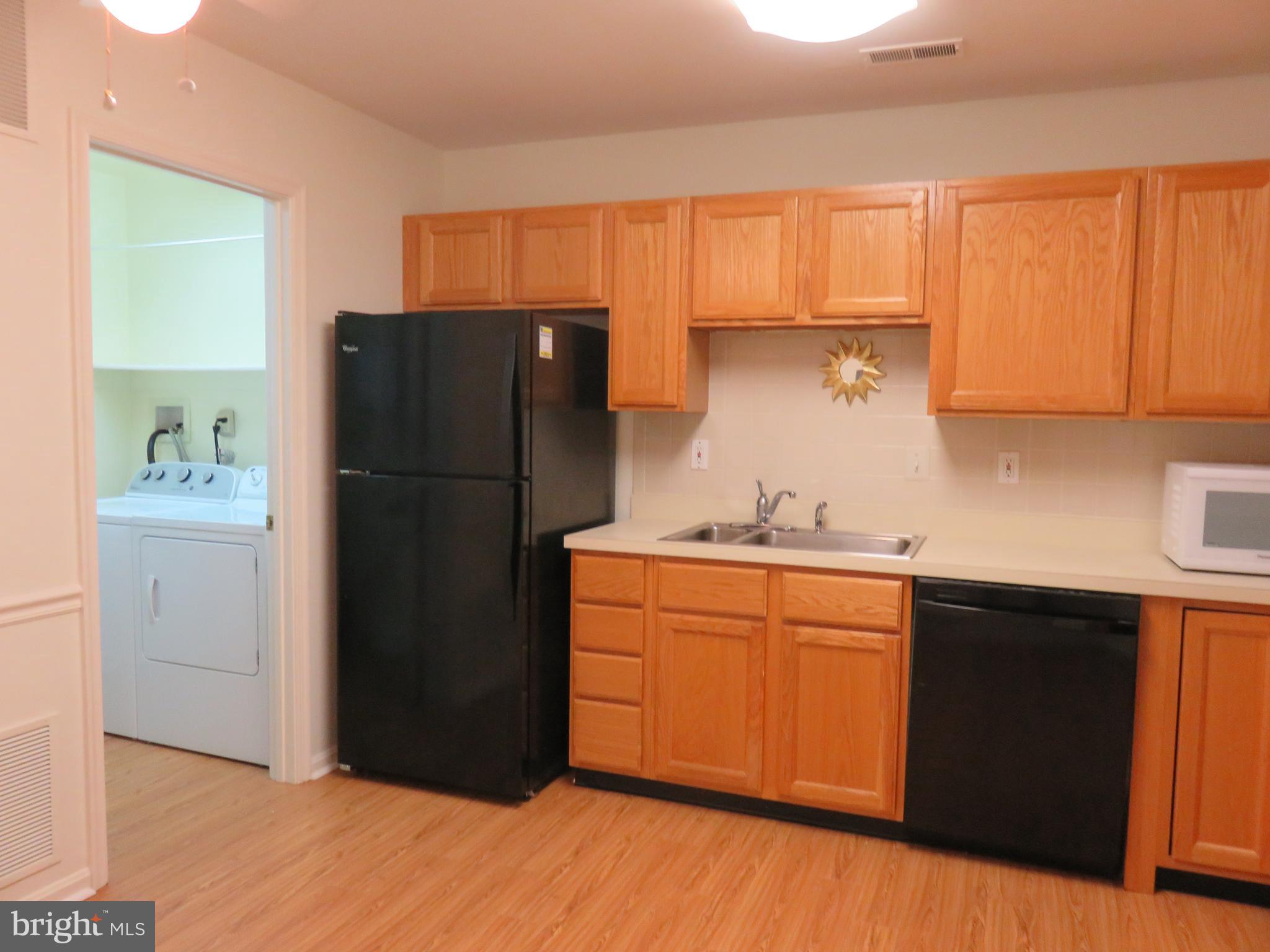 2620 Rigging Drive Annapolis, MD 21401 - Photo 7 of 32 Kitchen