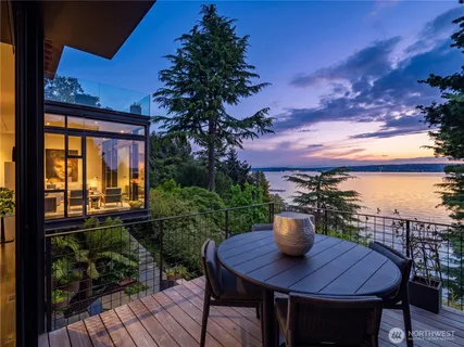 $9,800,000 | 3310 East Laurelhurst Drive Northeast, Seattle, WA 98105
