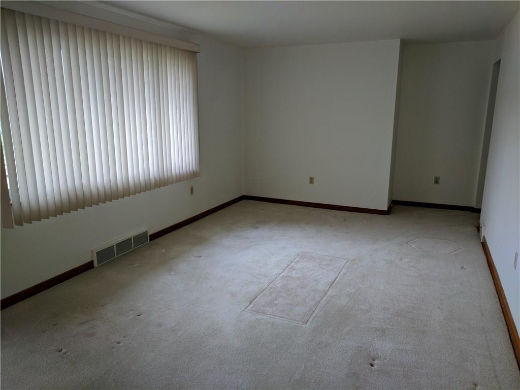 183 Hickory Grade Road Bridgeville, PA 15017 - Photo 3 of 14 Living Room