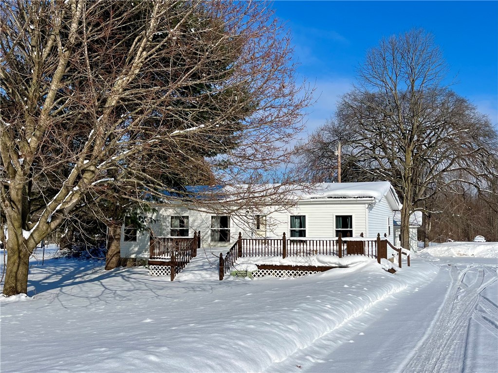 Welcome to 9207 Wayne Center Rose Rd situated on 3