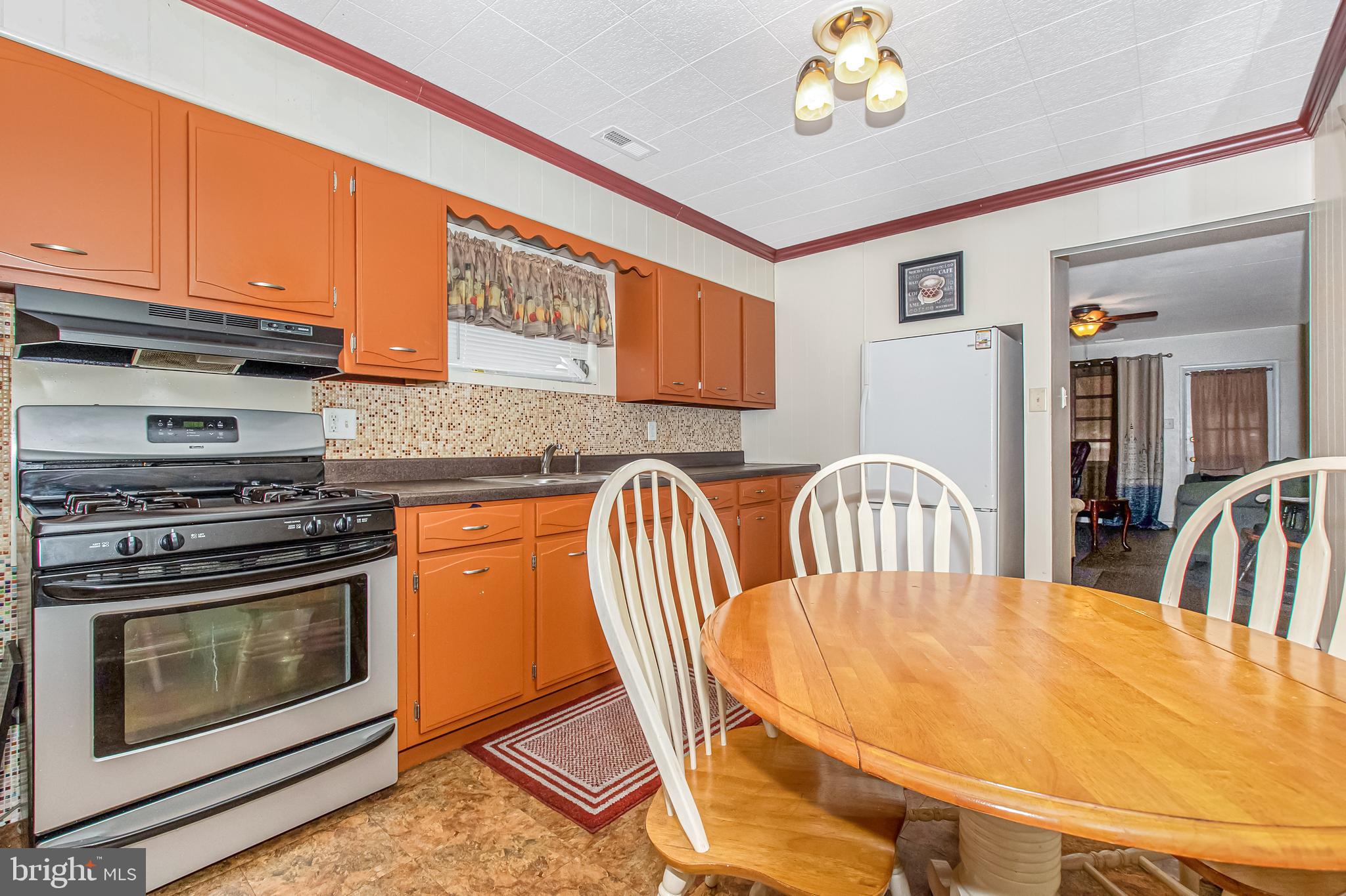219 South Woodwell Road Baltimore, MD 21222 - Photo 8 of 20