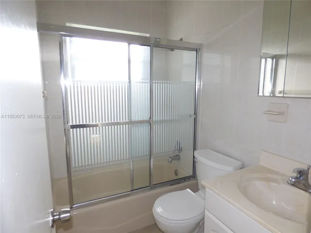 $2,950 | 2148 Northeast 182nd Street, North Miami Beach, FL 33162