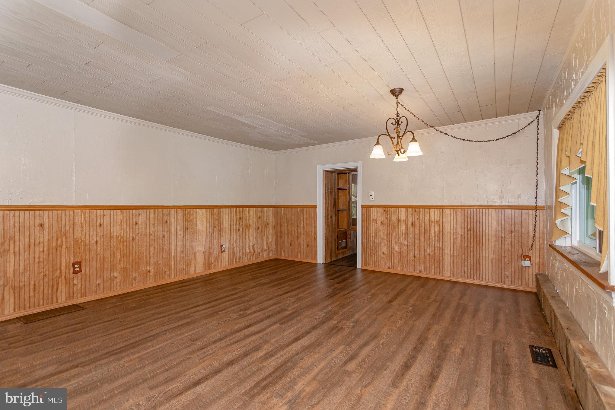 222 Hobart Road Hanover, PA 17331 - Photo 9 of 46 Gallery Image 9