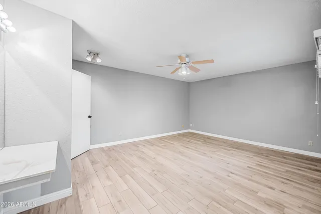 $2,250 | 5945 East Thomas Road, Scottsdale, AZ 85251