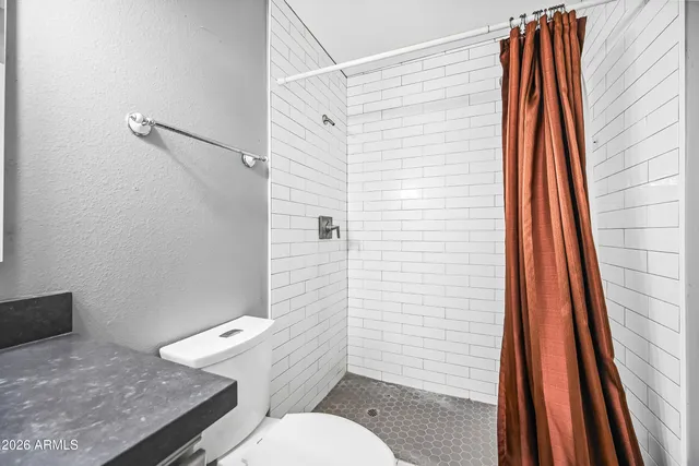 $2,250 | 5945 East Thomas Road, Scottsdale, AZ 85251