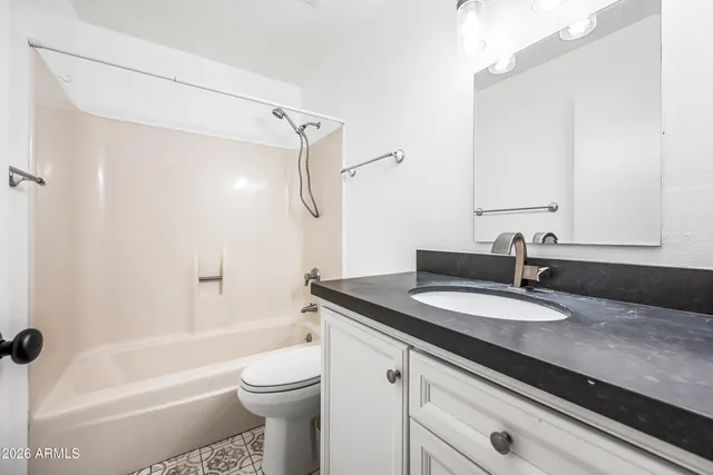 $2,250 | 5945 East Thomas Road, Scottsdale, AZ 85251