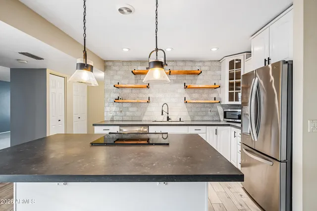 $2,250 | 5945 East Thomas Road, Scottsdale, AZ 85251