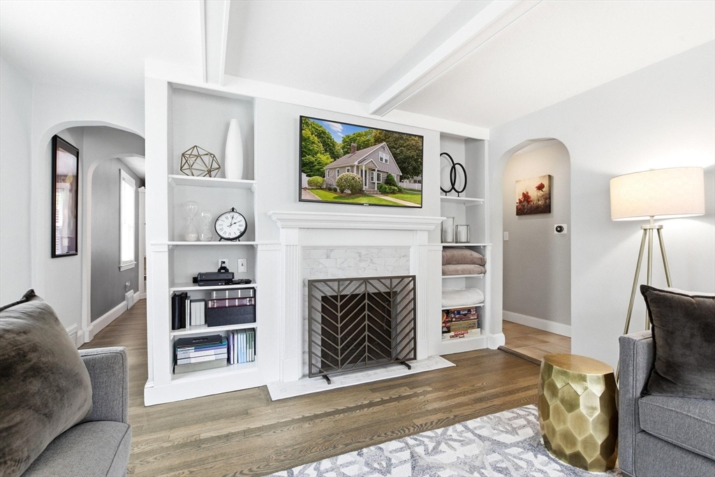27 Topping Road Andover, MA 01810 - Photo 5 of 36