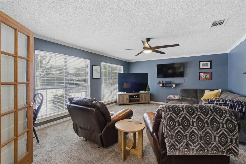 1936 Spinnaker Lane Azle, TX 76020 - Photo 3 of 28