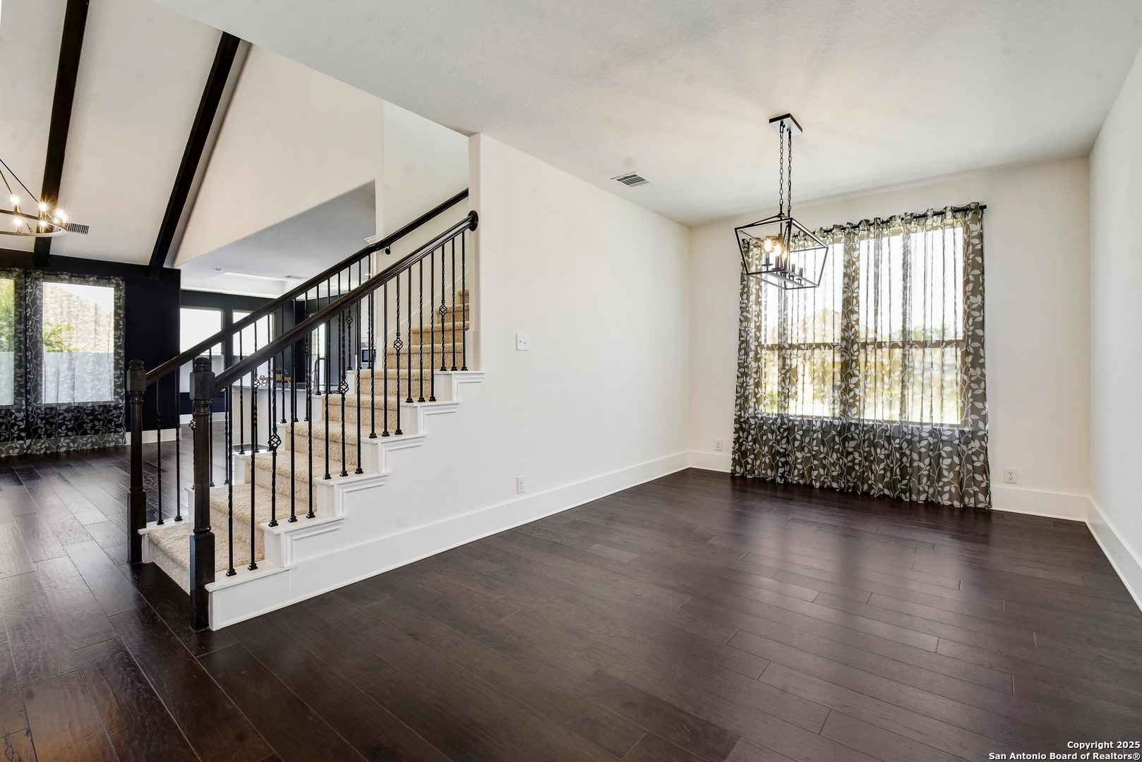 216 Kilmarnock Boerne, TX 78015 - Photo 12 of 35