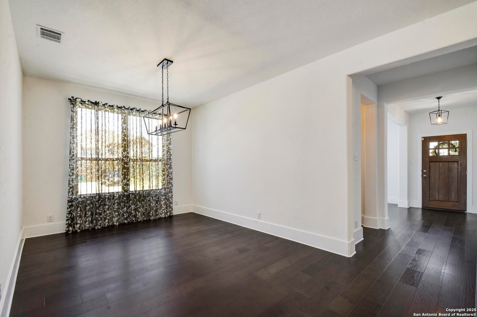 216 Kilmarnock Boerne, TX 78015 - Photo 13 of 35