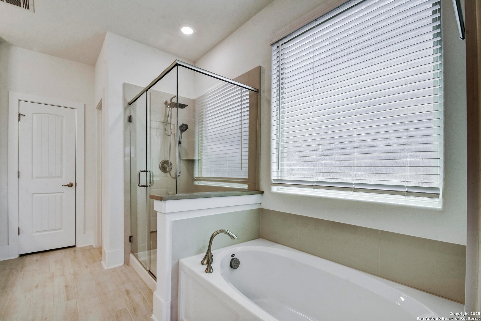 216 Kilmarnock Boerne, TX 78015 - Photo 23 of 35