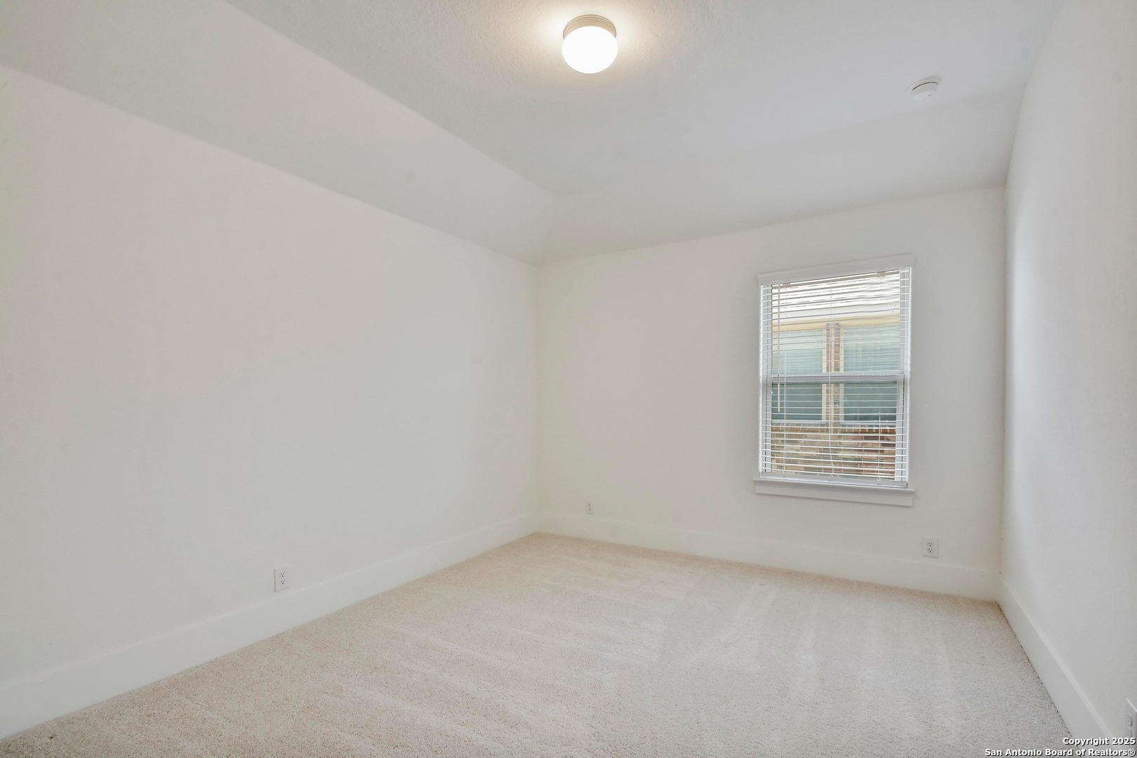 216 Kilmarnock Boerne, TX 78015 - Photo 30 of 35