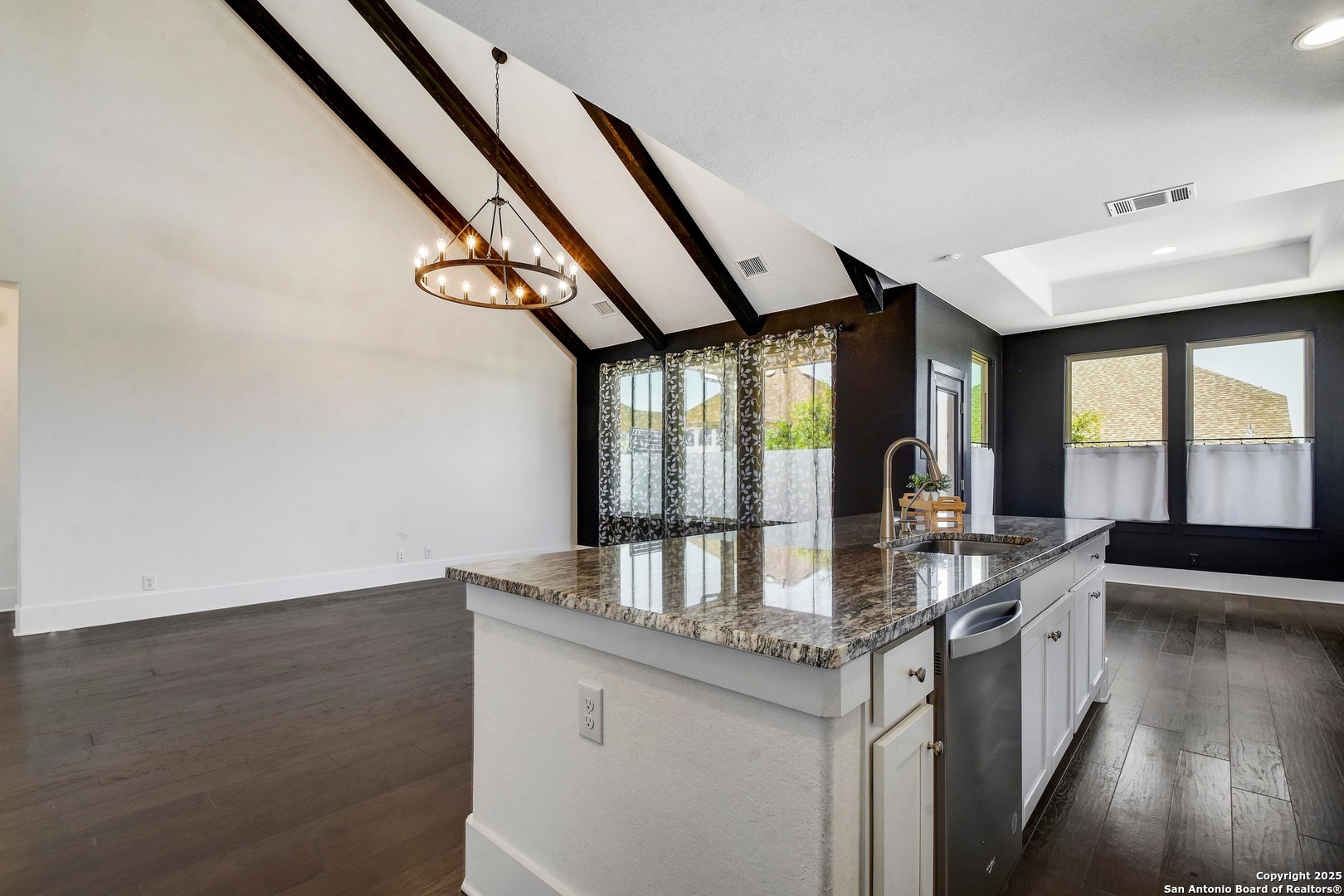 216 Kilmarnock Boerne, TX 78015 - Photo 10 of 35