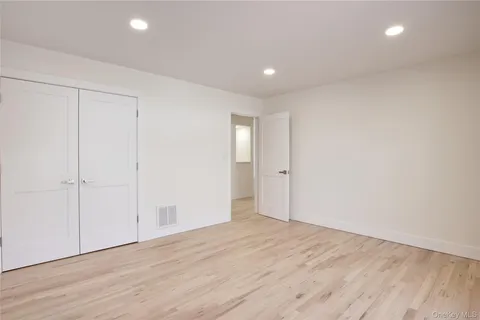 $1,625,000 | 29 Woodland Drive, Roslyn, NY 11576