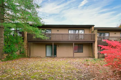 $1,625,000 | 29 Woodland Drive, Roslyn, NY 11576