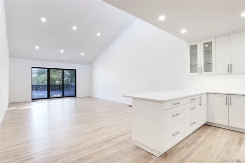 $1,625,000 | 29 Woodland Drive, Roslyn, NY 11576