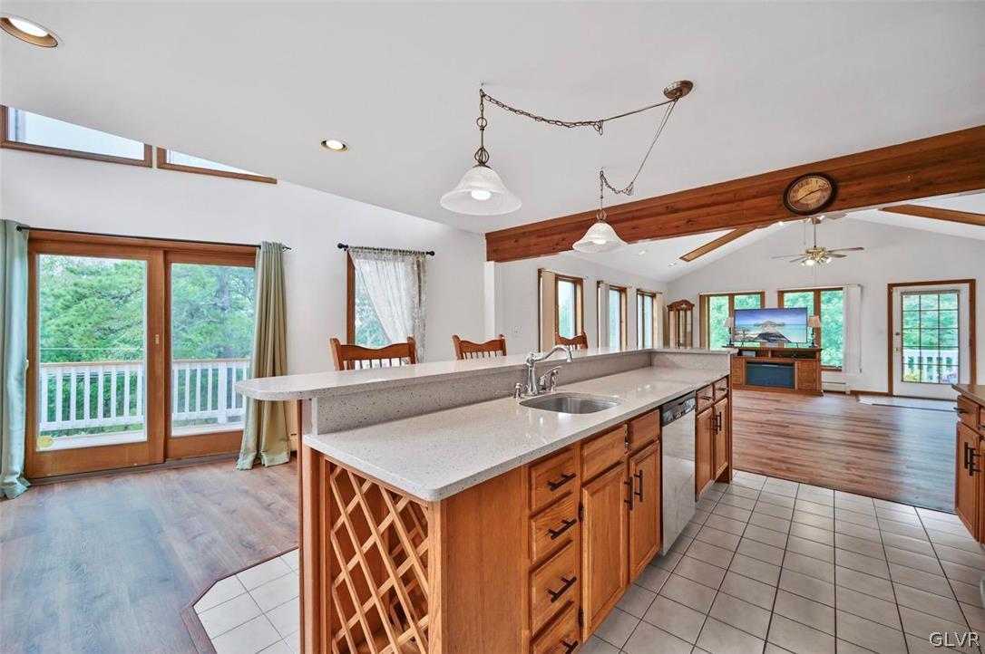 104 Elgin Way Bushkill, PA 18324 - Photo 13 of 50