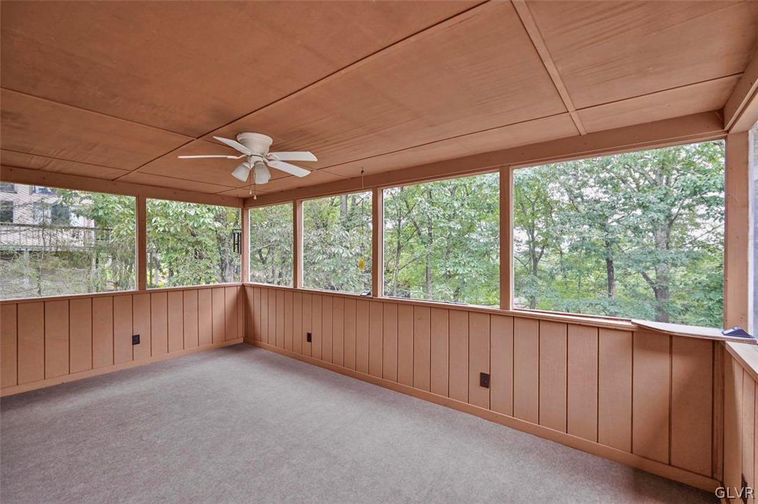 104 Elgin Way Bushkill, PA 18324 - Photo 33 of 50