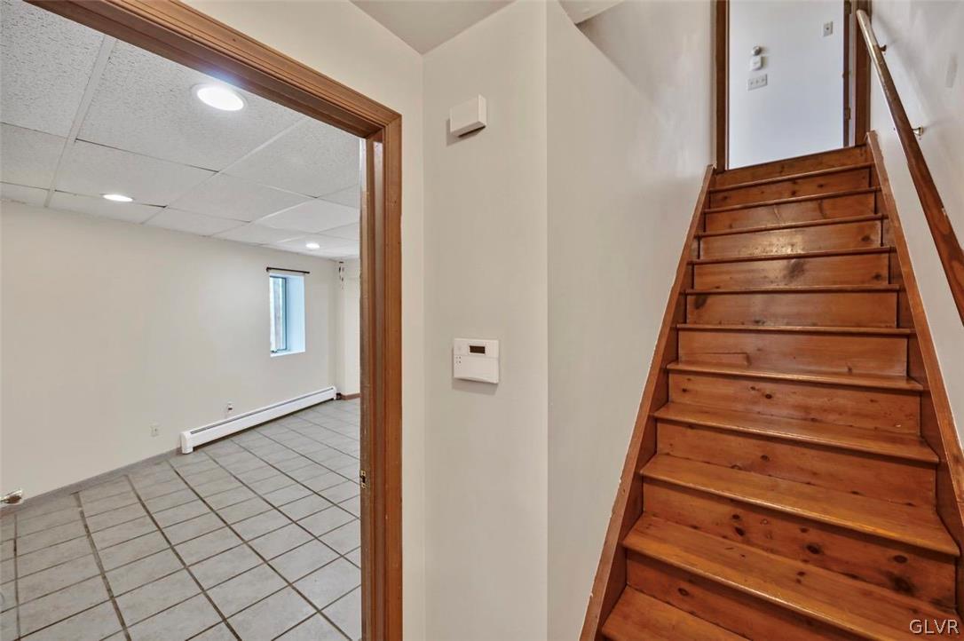 104 Elgin Way Bushkill, PA 18324 - Photo 35 of 50