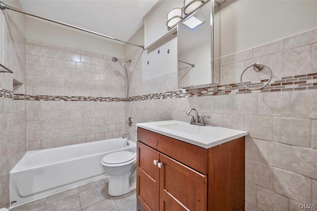 104 Elgin Way Bushkill, PA 18324 - Photo 42 of 50