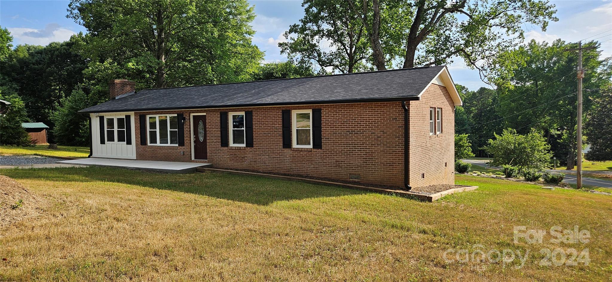 2408 Clark Loop Morganton, NC 28655 - Photo 2 of 42 Gallery Image 2