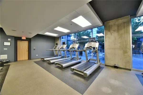 $2,750 | 400 West Peachtree Street Northwest, Unit 711, Atlanta, GA 30308