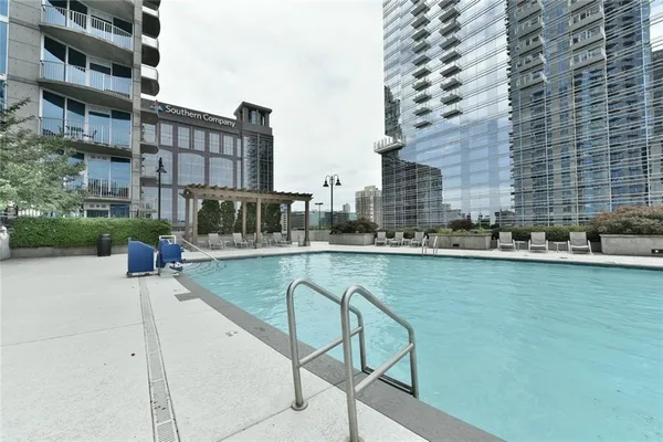 $2,750 | 400 West Peachtree Street Northwest, Unit 711, Atlanta, GA 30308