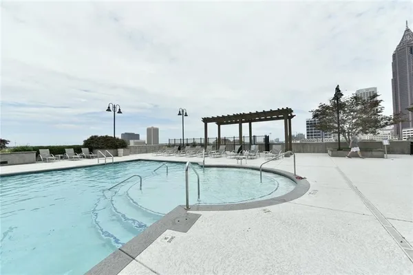 $2,750 | 400 West Peachtree Street Northwest, Unit 711, Atlanta, GA 30308