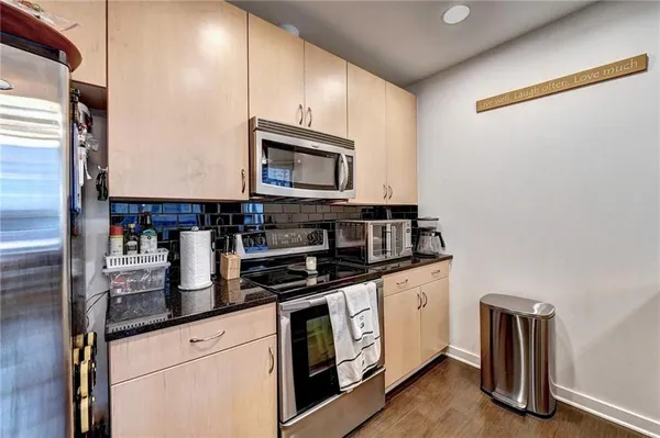 $2,750 | 400 West Peachtree Street Northwest, Unit 711, Atlanta, GA 30308