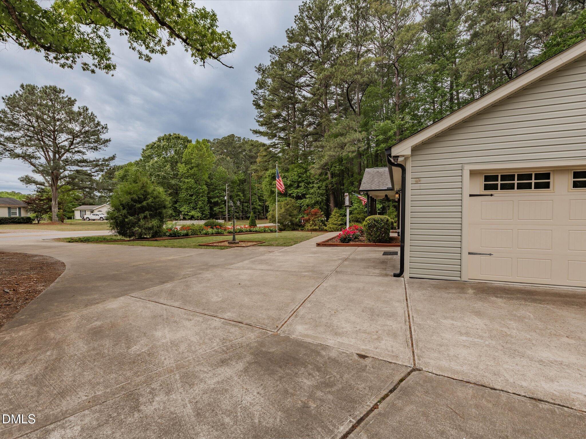 4532 Johnson Pond Road Apex, NC 27539 - Photo 41 of 50 41-Drive Way