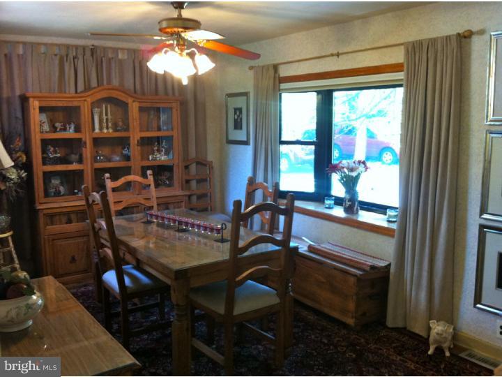 1173 County Line Road Huntingdon Valley, PA 19006 - Photo 6 of 20 Dining Room
