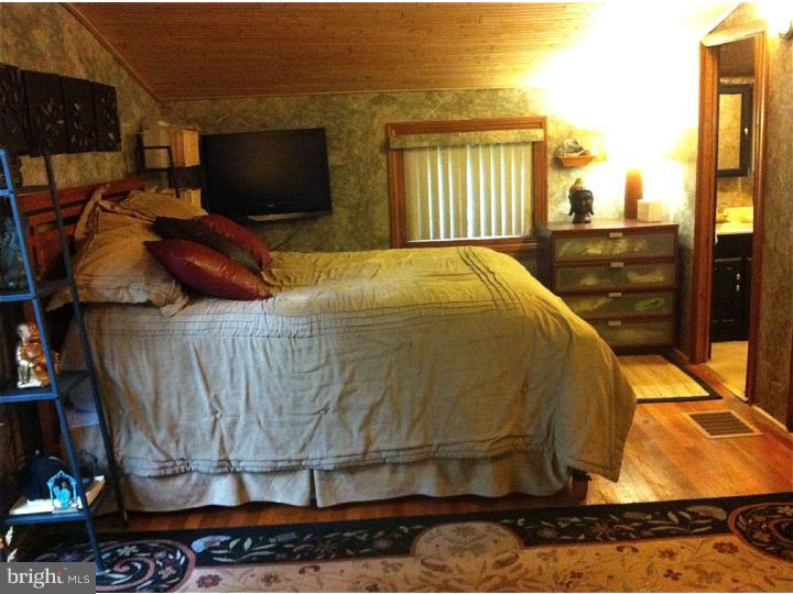 1173 County Line Road Huntingdon Valley, PA 19006 - Photo 9 of 20 Bedroom - Main