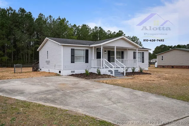 $1,385 | 2407 O'Hara Drive, Raeford, NC 28376