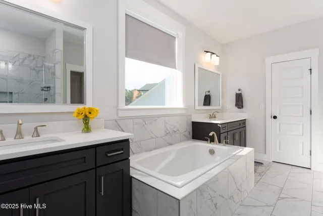 $869,000 | 3720 Mason Port Drive, Unit 60, Wilmington, NC 28409