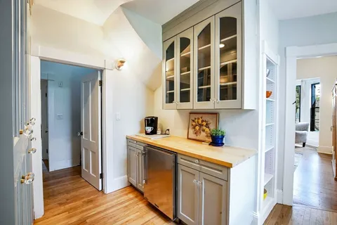 $1,395,000 | 49 Hawthorn Street, New Bedford, MA 02740