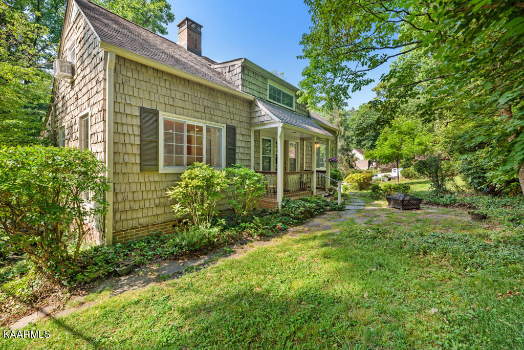 19 East Norris Road Norris, TN 37828 - Photo 2 of 56 IMG_6975