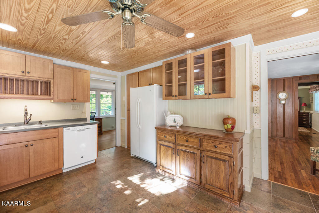 19 East Norris Road Norris, TN 37828 - Photo 7 of 56 IMG_6947