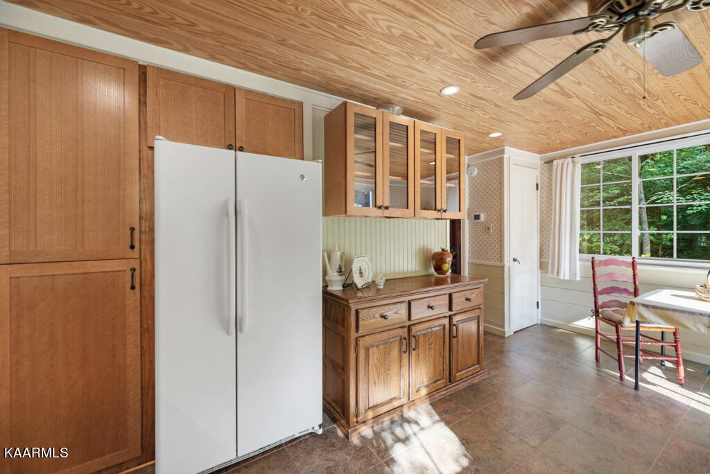 19 East Norris Road Norris, TN 37828 - Photo 9 of 56 IMG_6949