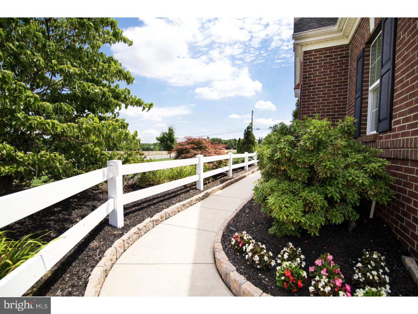 800 Castleton Drive Mickleton, NJ 08056 - Photo 2 of 25
